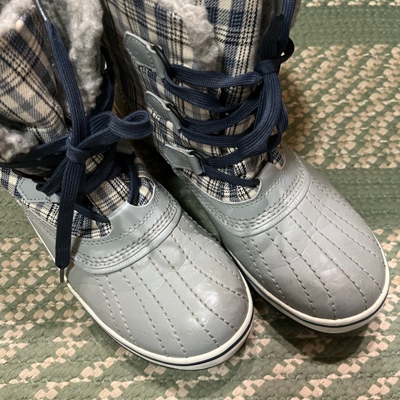 Sorel Women’s Tivoli Limestone Snow Boots - Picture 7 of 9